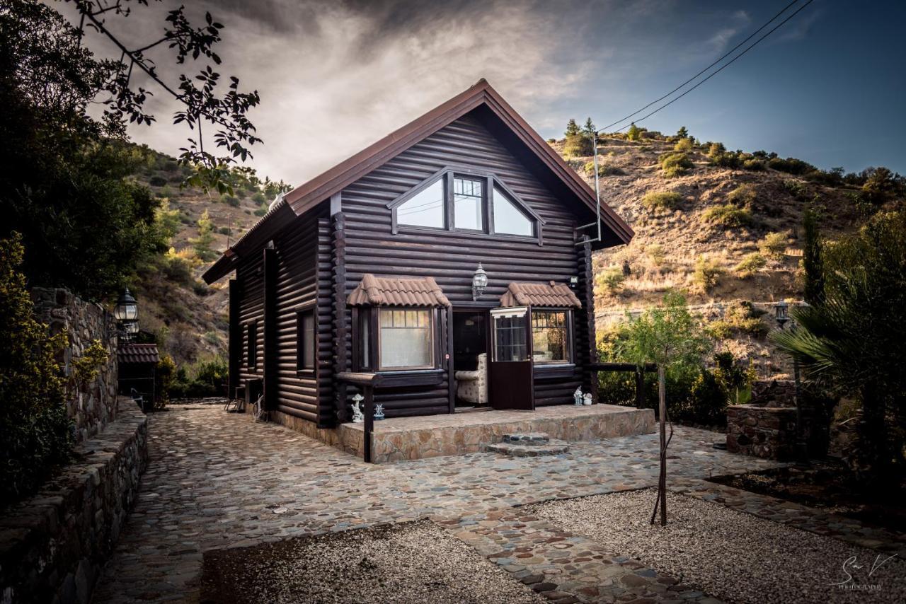 *2 Bdr Log House /Mountains/Queen Bed/Fireplace Гурри Экстерьер фото