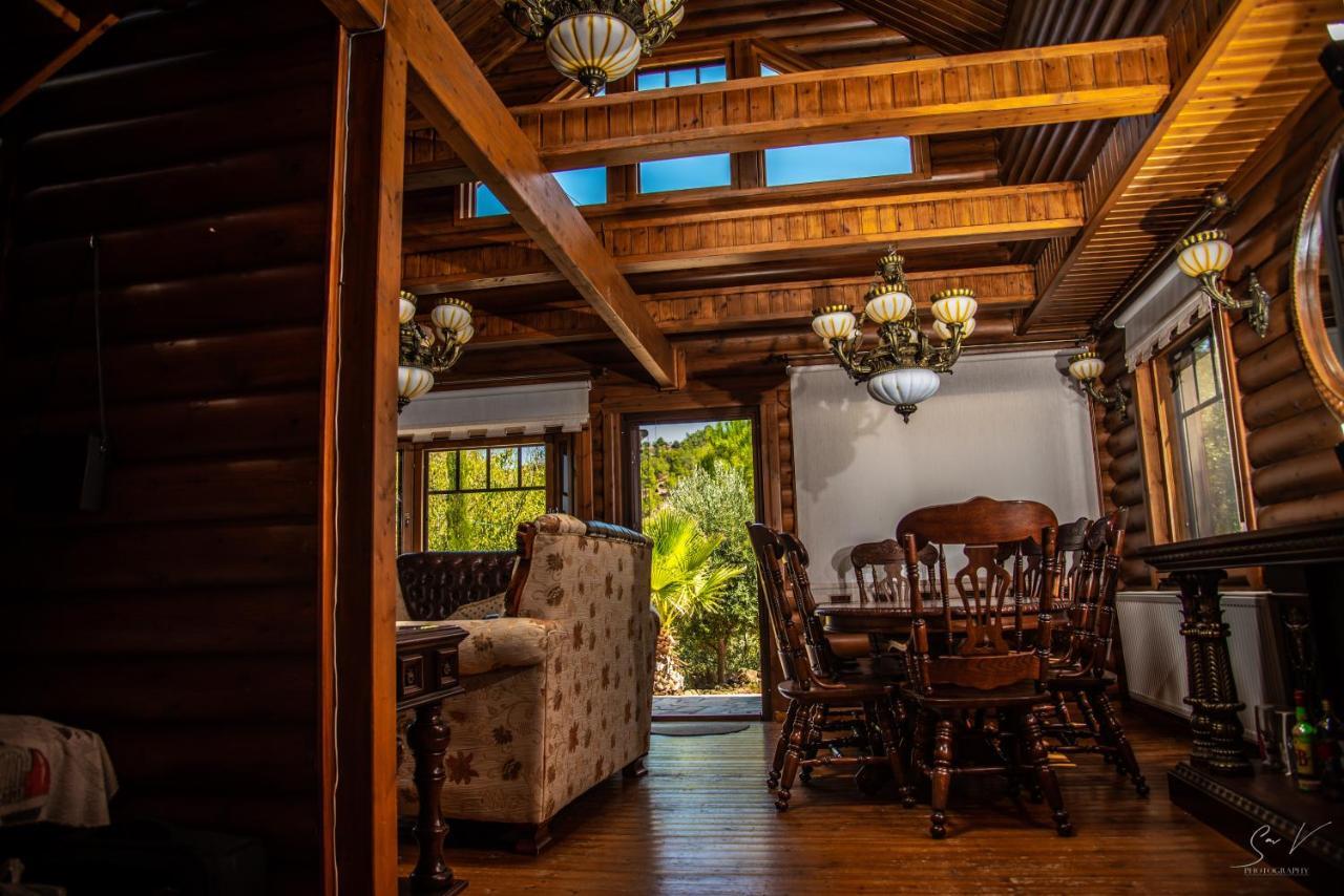 *2 Bdr Log House /Mountains/Queen Bed/Fireplace Гурри Экстерьер фото